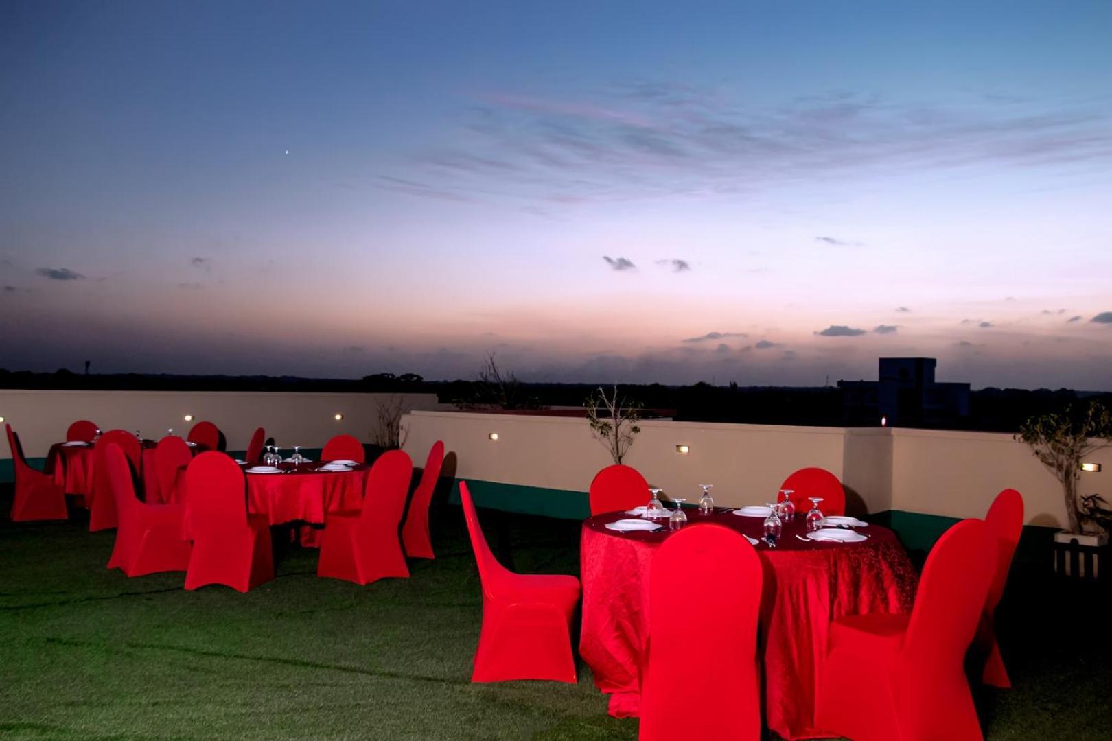 Kanola Luxury Hotel Anuradhapura Eksteriør billede